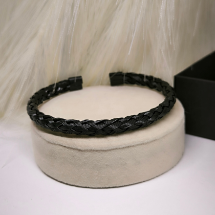 Punutise kujuga minimalistlik musta värvi meeste käevõru