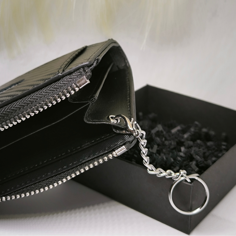 Must RFID-kaitsega lukuga kaarditasku