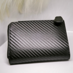 Must RFID-kaitsega lukuga kaarditasku