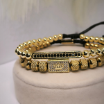 Kuldine tsirkooniumiga kroonitud käevõru