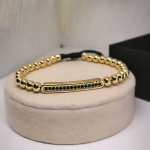 Kuldine tsirkooniumiga kroonitud käevõru