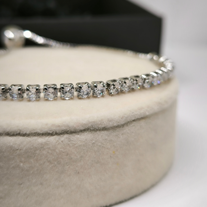 Luksuslik hõbedane "Tennis" käevõru