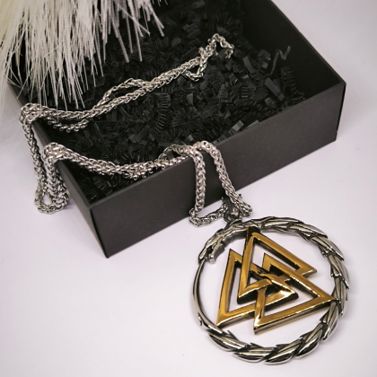 Roostevabast terasest kaelakee julgetele meestele