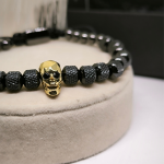 Kolju kaunistusega käevõru mehele