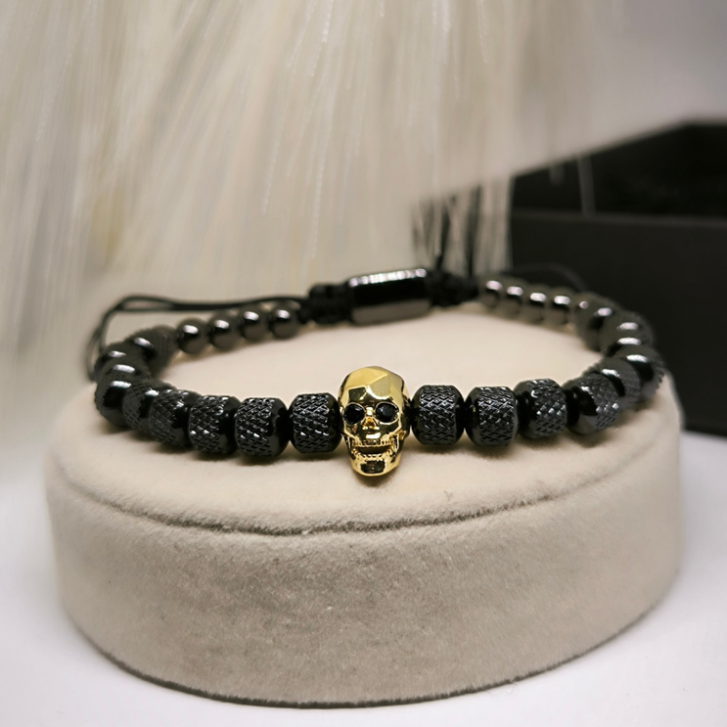 Kolju kaunistusega käevõru mehele