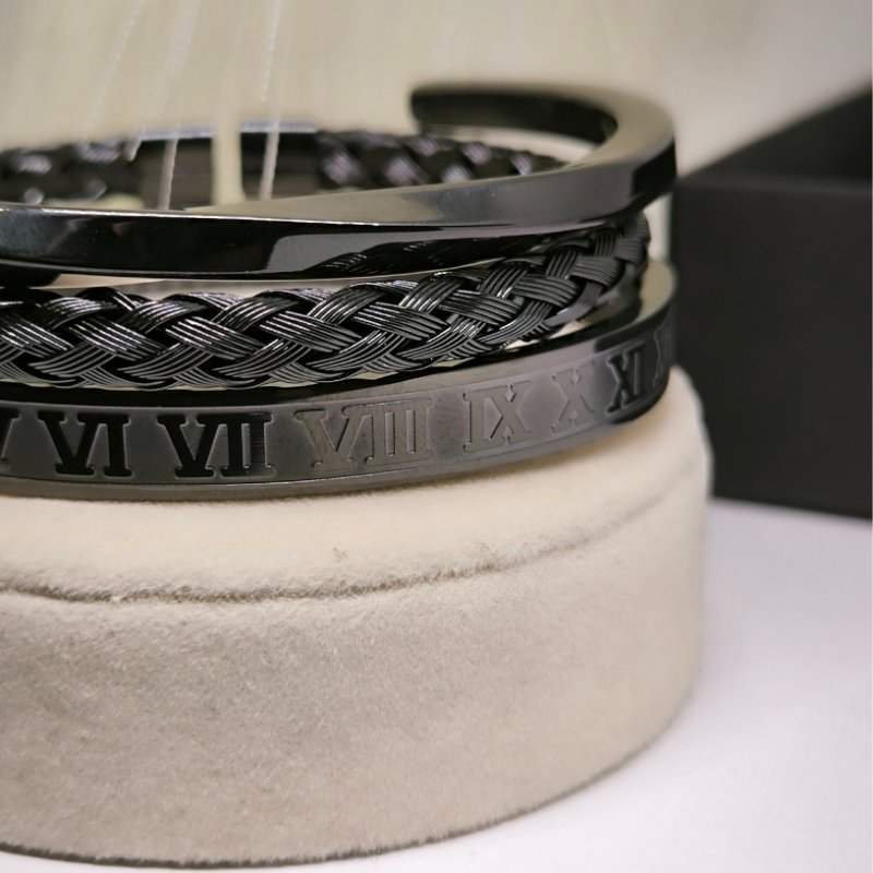 Luksuslik Rooma numbritega käevõrude komplekt