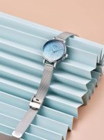 Kvartsist kell läikiva sihverplaadiga