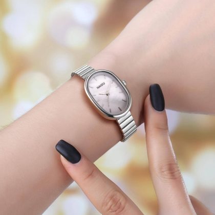 Naiste hõbedane roostevabast terasest kell "Klassika"