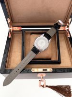 Elegantne kell luksust armastavatele meestele