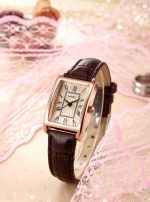 Klassikaline krokodillinaha imitatsiooniga kell