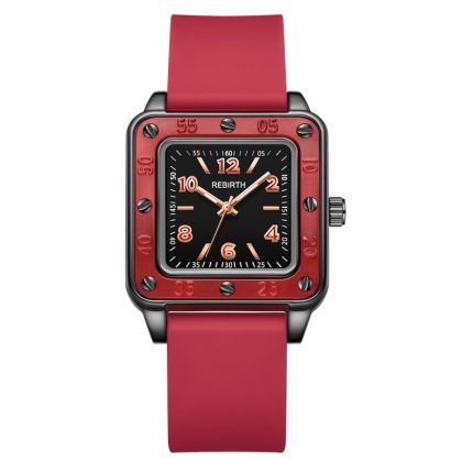 Julge naise pilkupüüdev kell