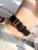 Klassikaline kell NAISTELE