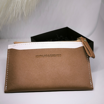 Klassikaline kaarditasku naistele