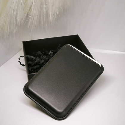 Kaarditasku "Minimalismi hingus"