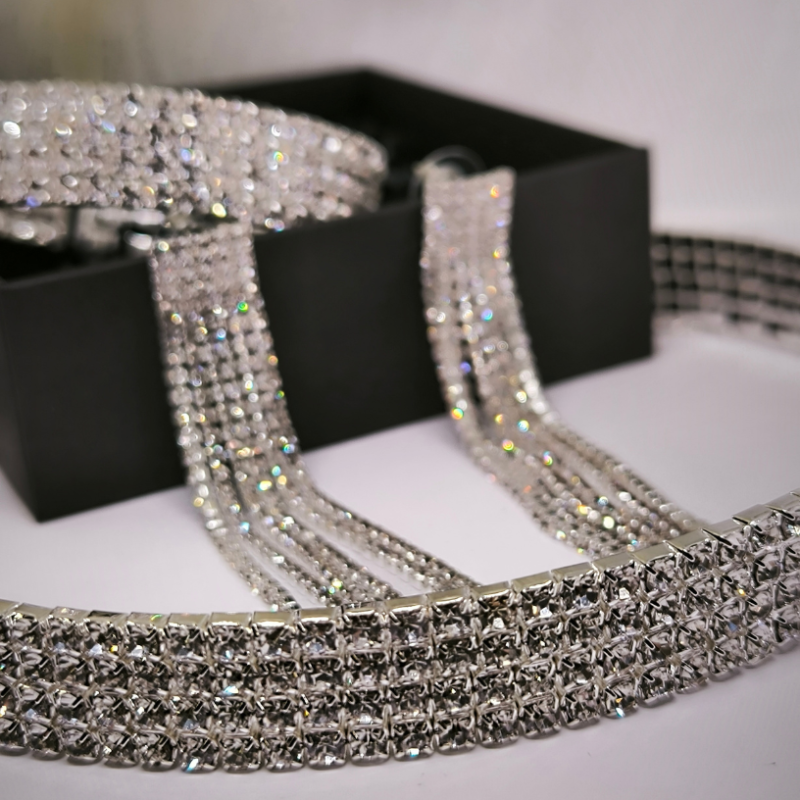 Luksuslikult lõhnav ehtekomplekt