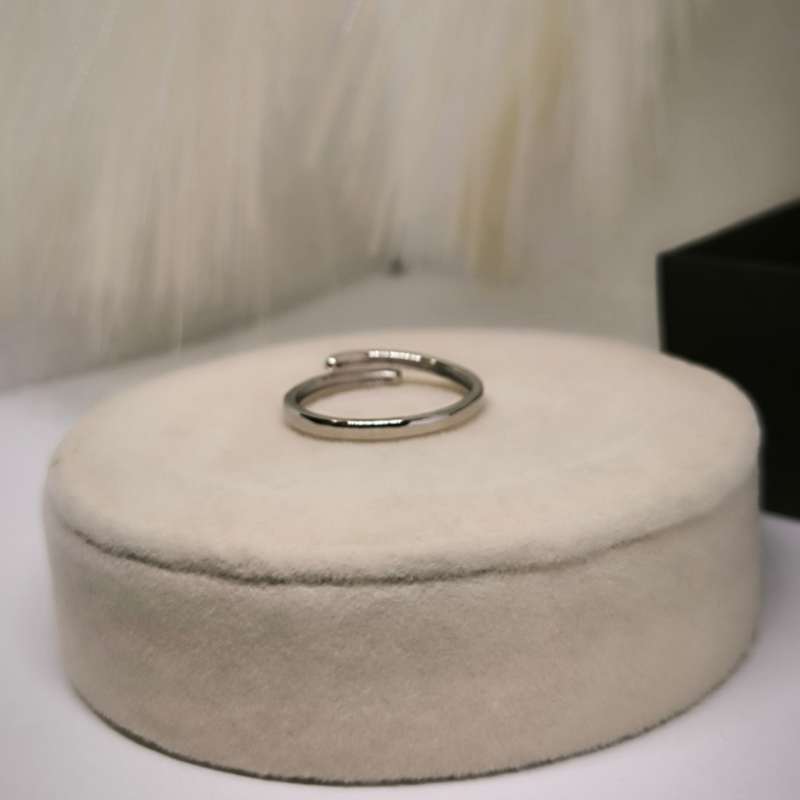 Paarile mõeldud sõrmuste komplekt "Liit"