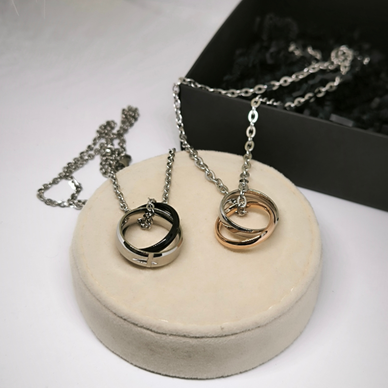 Ehetekomplekt paarile ristidega