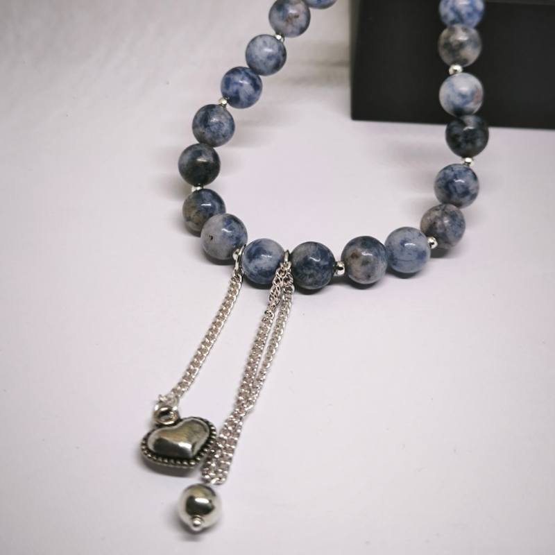 Käsitöö kaelakee „Täpiline sinine jaspis“