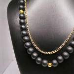 Käsitööna valminud kaelakee „Oonüksi elegants“