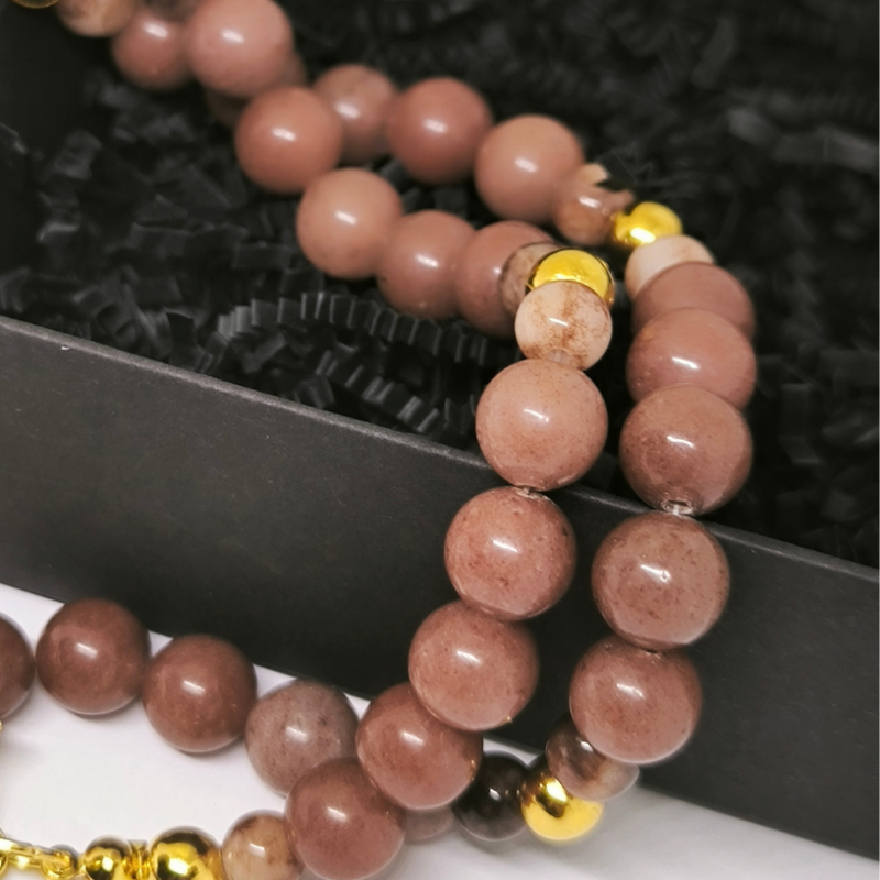 Käsitööna valminud kaelakee „Pruun aventuriin ja ahhaat“