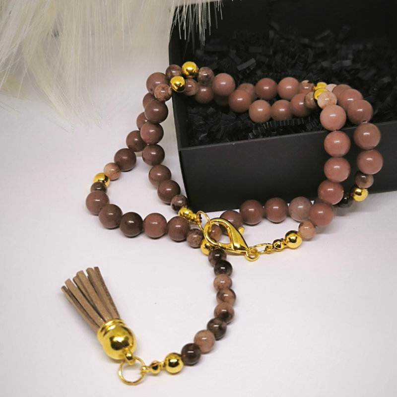 Käsitööna valminud kaelakee „Pruun aventuriin ja ahhaat“