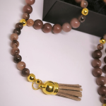 Käsitööna valminud kaelakee „Pruun aventuriin ja ahhaat“