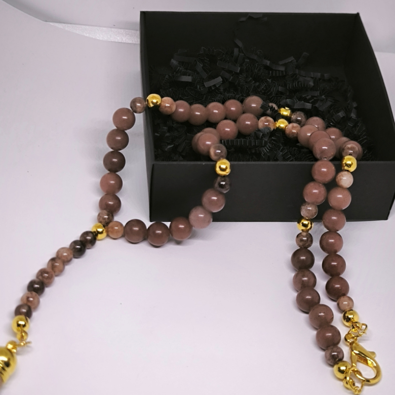 Käsitööna valminud kaelakee „Pruun aventuriin ja ahhaat“