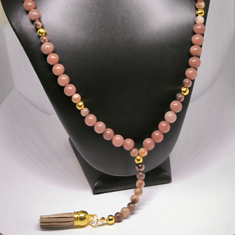 Käsitööna valminud kaelakee „Pruun aventuriin ja ahhaat“