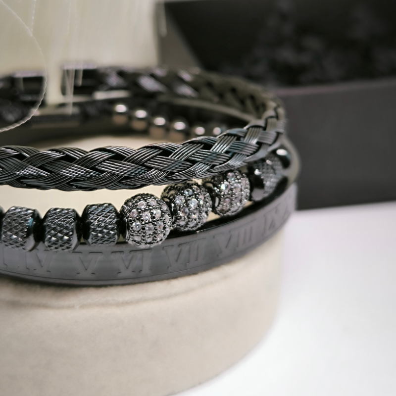 Stiilne käevõrude komplekt "Modernne klassika"