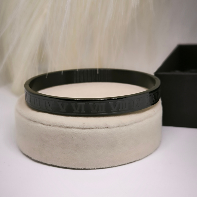 Stiilne käevõrude komplekt "Modernne klassika"