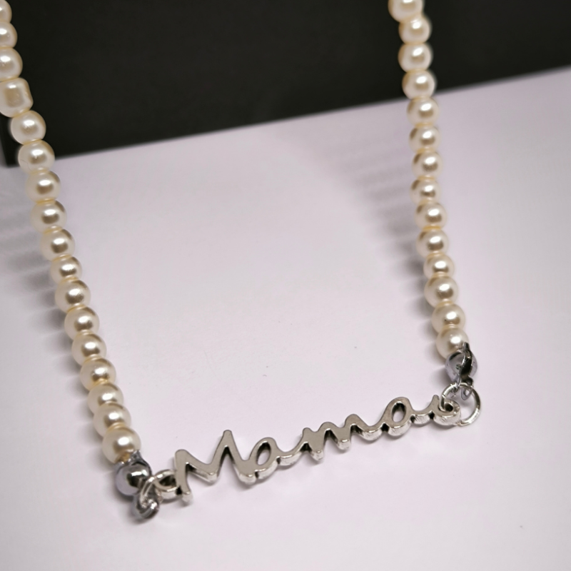 Kaelakee "Armastus emale"