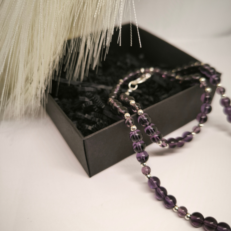 Naiste kaelakee „Purpurpunane Sära“