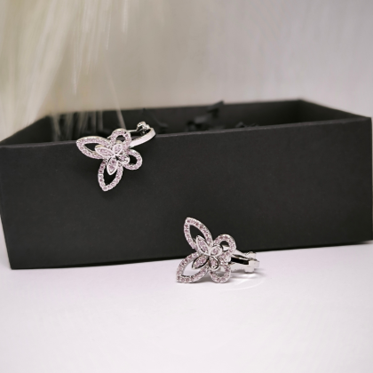 Kõrvarõngad-klipsid „Kristallliblikas“