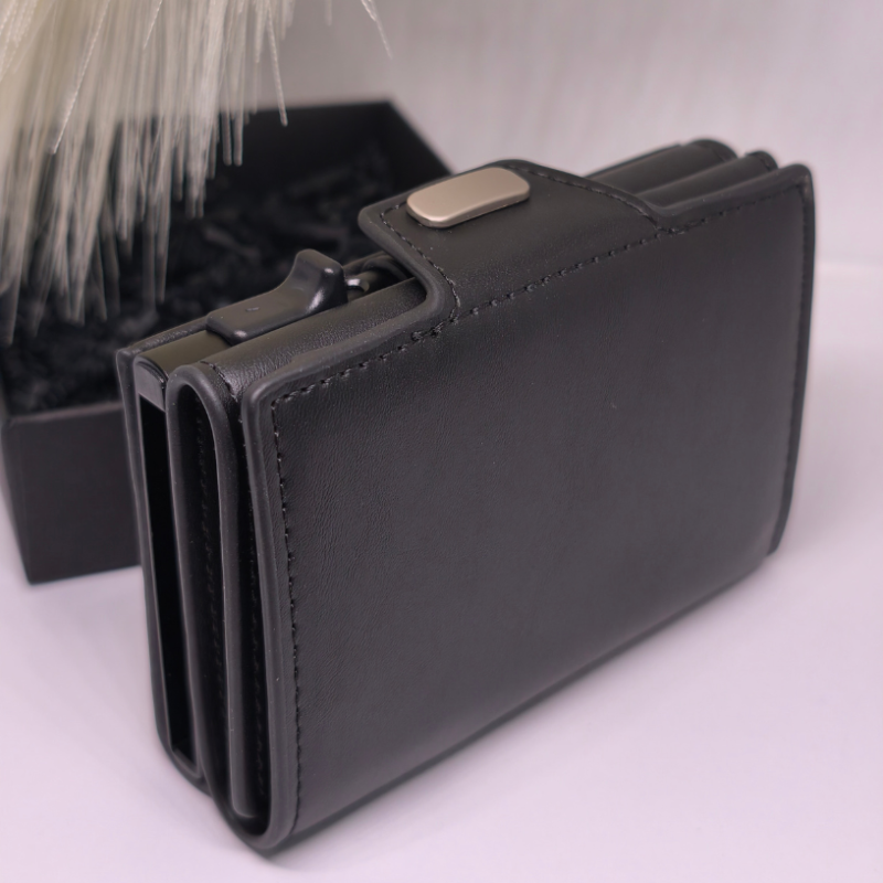 Kaarditasku „Black Pro“