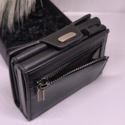 Kaarditasku „Black Pro“