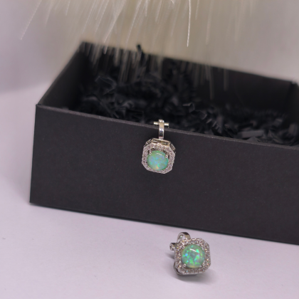 Kõrvarõngad-klambrid „Roheline saladus“