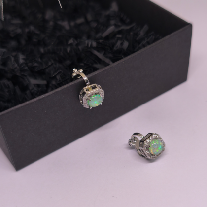 Kõrvarõngad-klambrid „Roheline saladus“