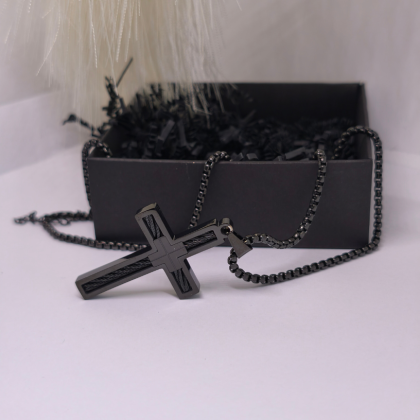 Kaelakee „Must energia“