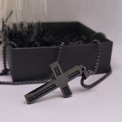 Kaelakee „Must energia“