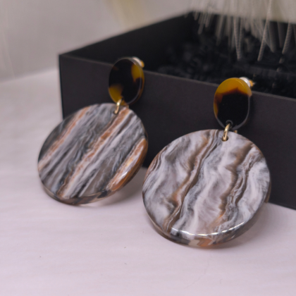 Kõrvarõngad „Marmori saladus“