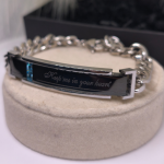 Käevõru „Keep Me in Your Heart“