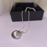 Medaljon "Mere saladus"