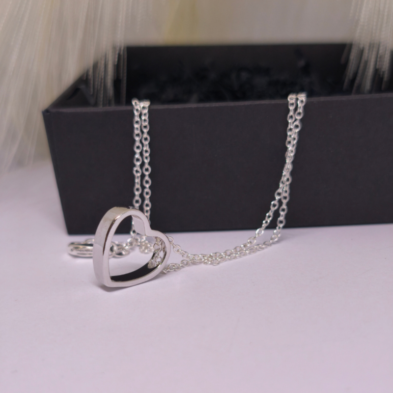 Kaelakee „Hõbedane süda“