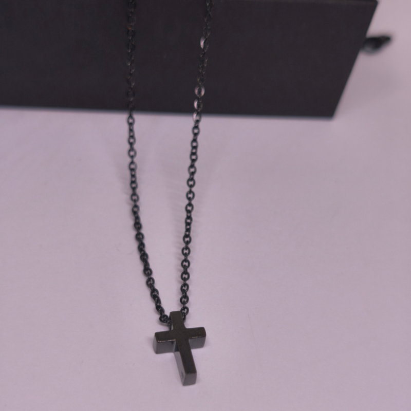 Kaelakee „Must ristike“