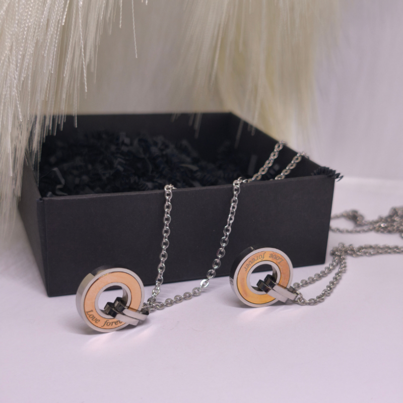 Kaelakeed paarile „Love Forever“