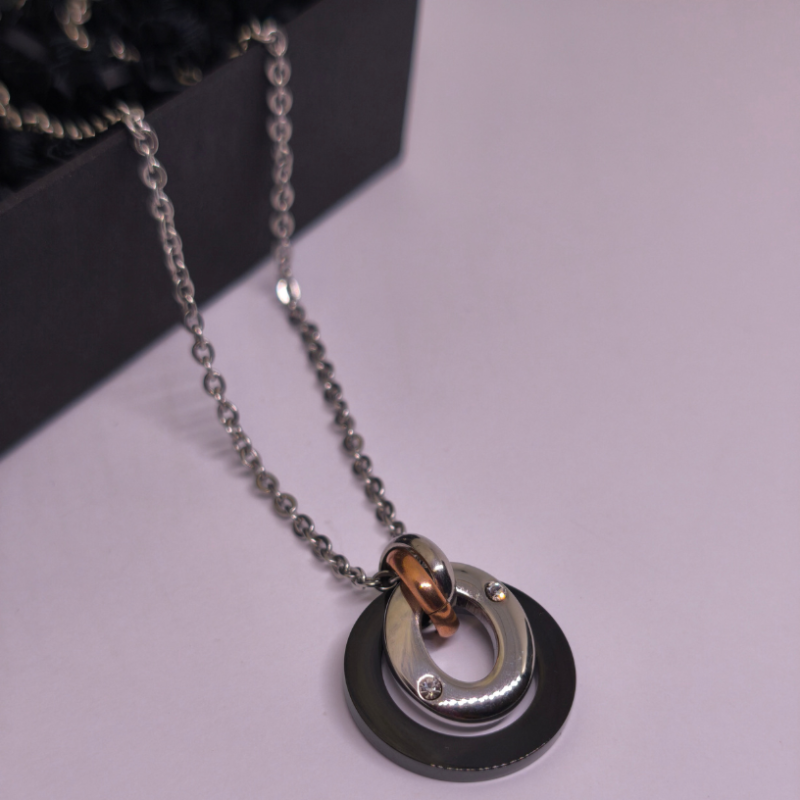 Kaelakee „Eluratas“