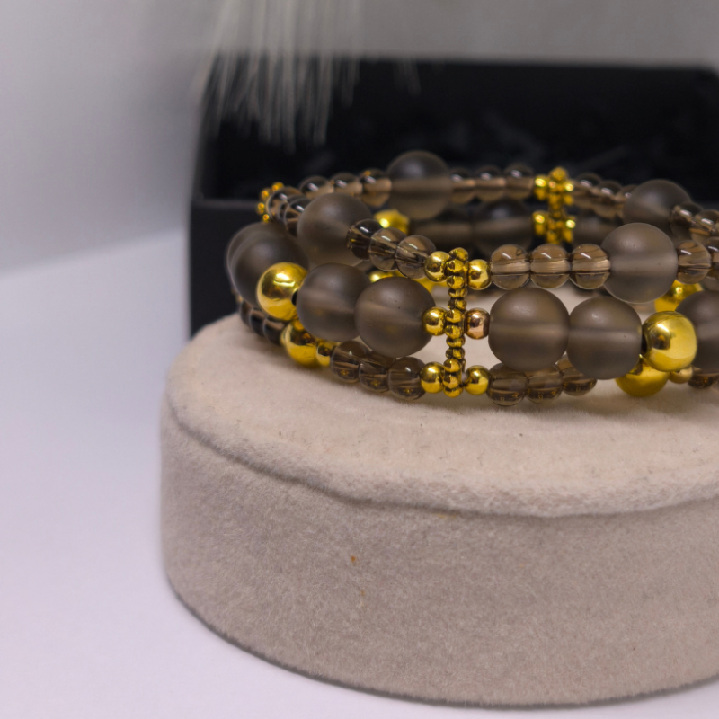 Käsitsi valmistatud käevõru „Suitsune sära“