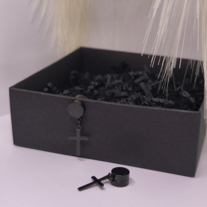 Magnetilised kõrvarõngad „Pimeduse märk“