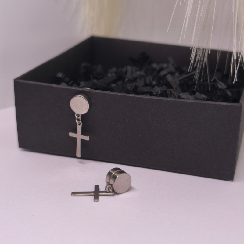 Magnetilised kõrvarõngad „Hõbemärk“