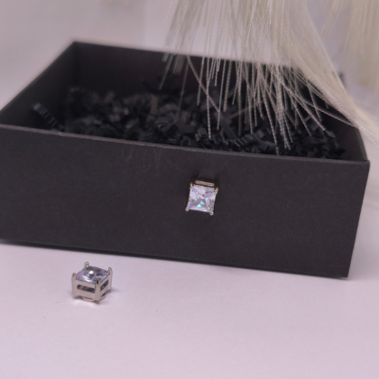 Magnetilised kõrvarõngad „Valguse kuup“